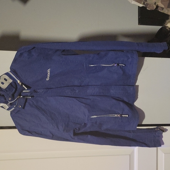 Bench Spring Coat - Picture 2 of 6